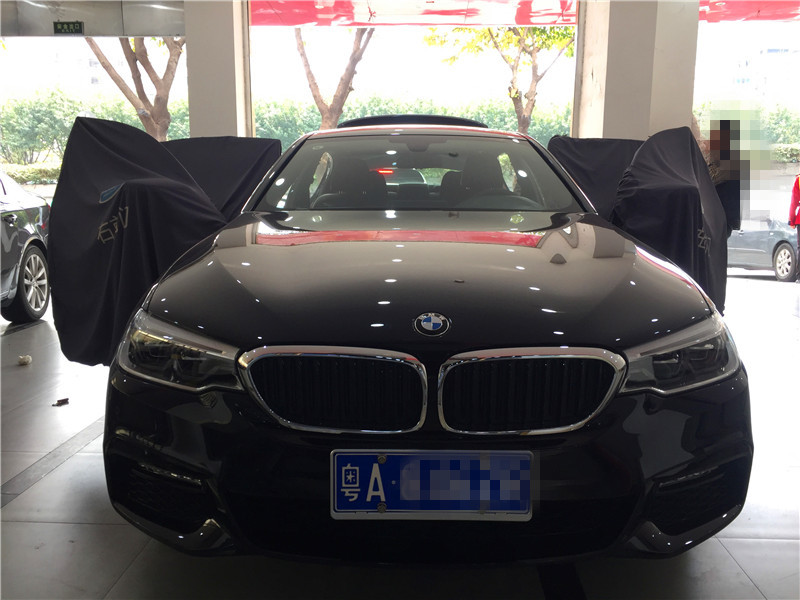 新款寶馬530LI尾箱+葉子板