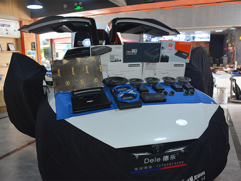 特斯拉 升級(jí)丹拿音響 搭配切爾諾夫線材  美妙的