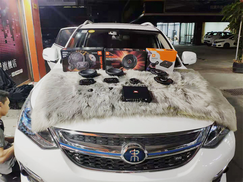 比亞迪宋升級(jí)全套JBL兩路