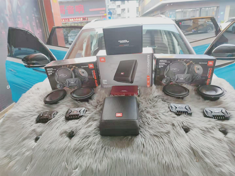長(zhǎng)安CS75改JBL低音炮，音質(zhì)不再是困擾